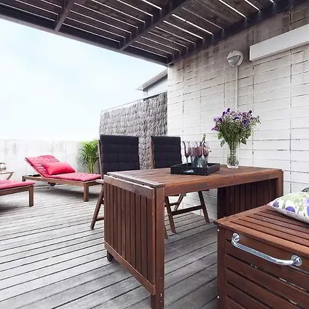 Charming Guell Terrace Apartment Barcelona